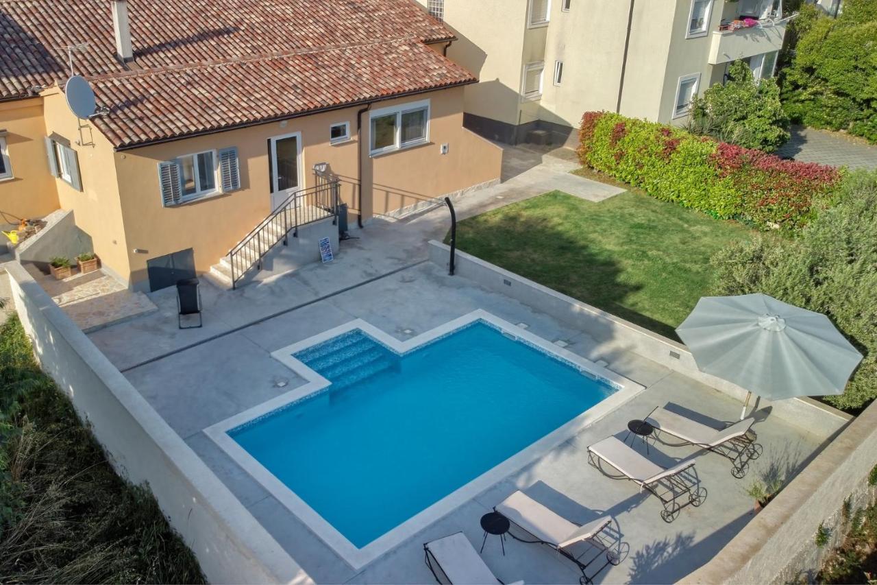 Vila House Dragan 1231 Pula Exteriér fotografie